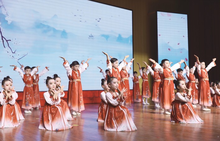 聲韻傳經典 書香潤少年